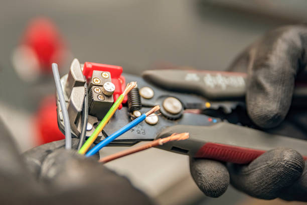 Best Affordable Emergency Electrician  in Sumner, IL